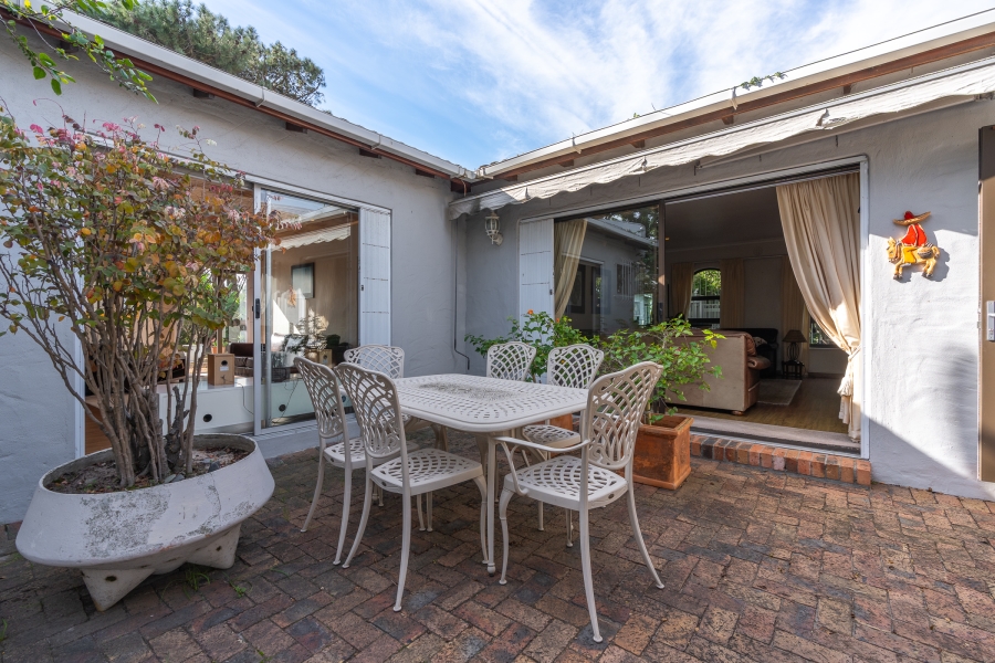 4 Bedroom Property for Sale in Edgemead Western Cape